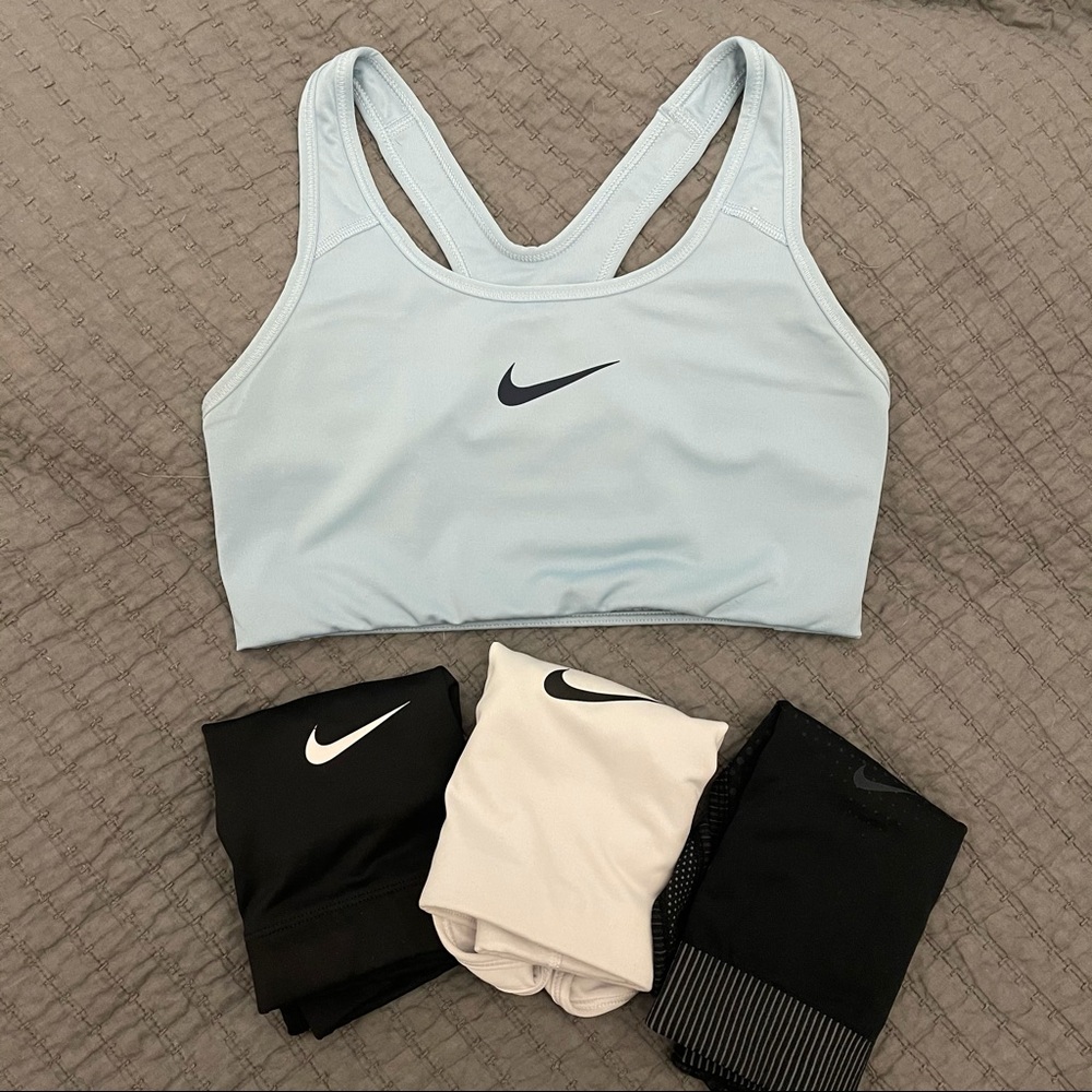 Nike dry fit sports bras - Picture 4 of 4